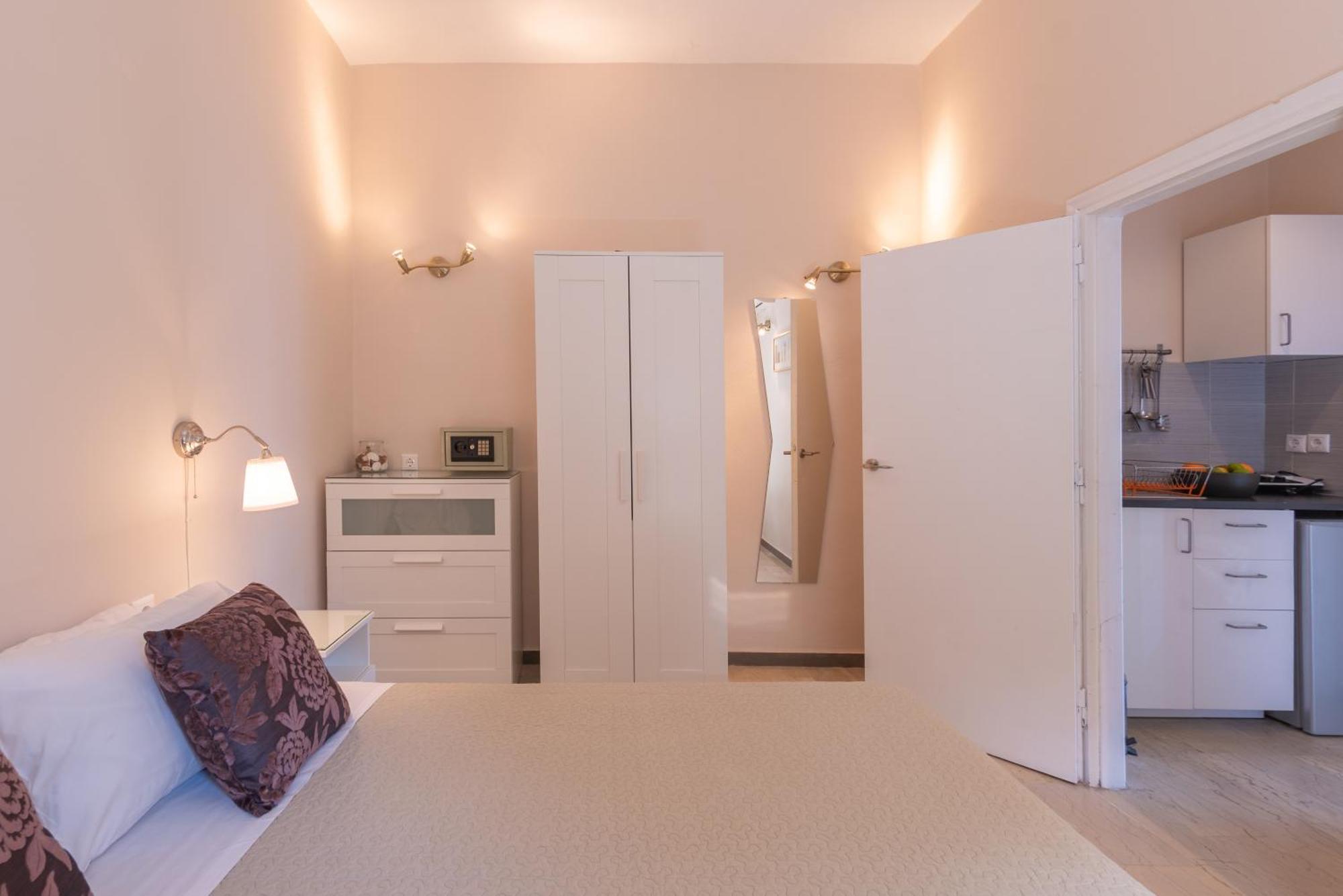 Eden Sea View Studios Mesongí Екстериор снимка