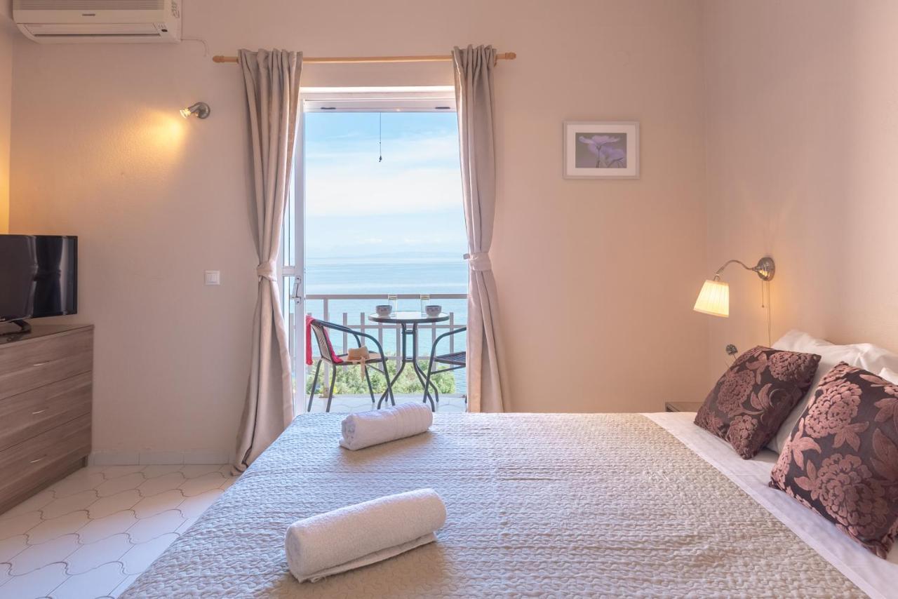 Eden Sea View Studios Mesongí Екстериор снимка